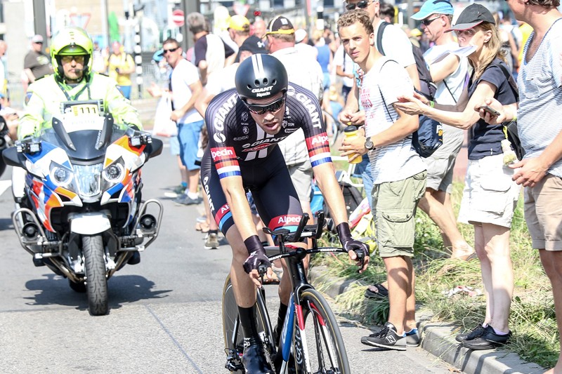 Dennis wint in Utrecht, Dumoulin vierde