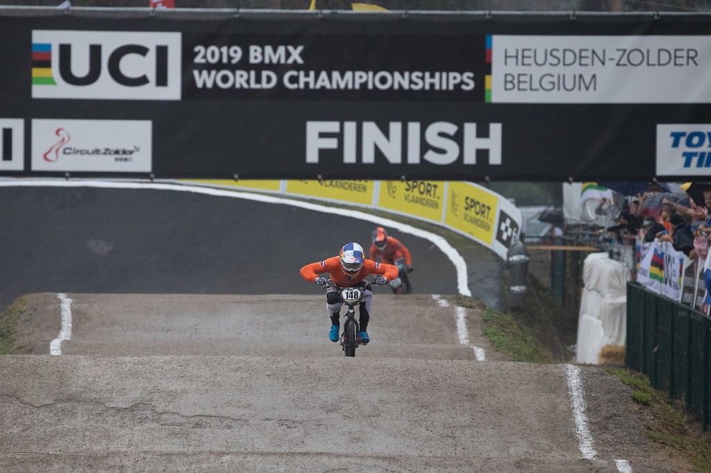 Geen WK BMX: Van Gendt blijft wereldkampioen