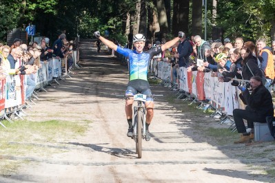 Smeenge Nederlands kampioen MTB Marathon