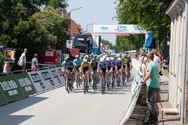 ZLM Tour: tijdrijders tegen sprinters