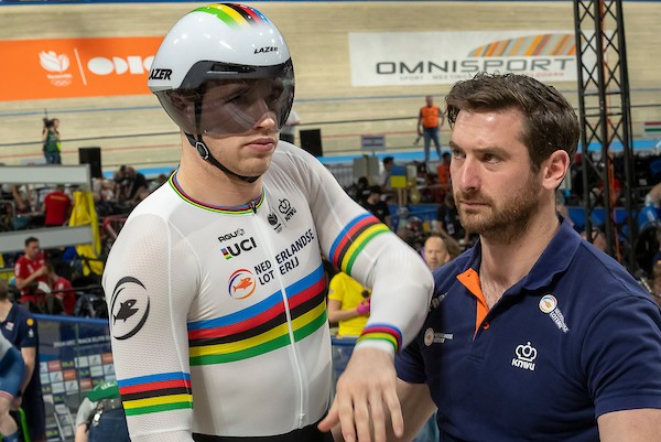 Hugo Haak is weer bondscoach baansprinters