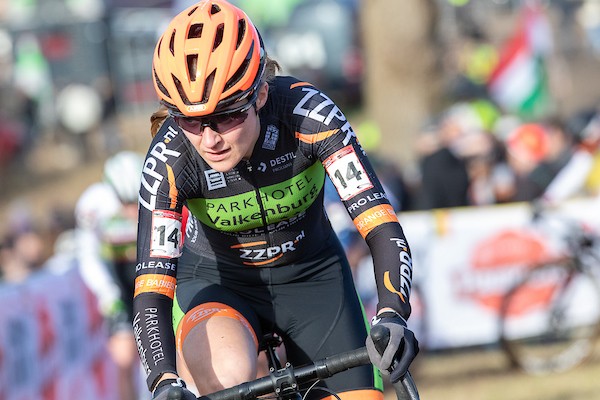 ZZPR.nl-Orange Babies Cycling Team compleet