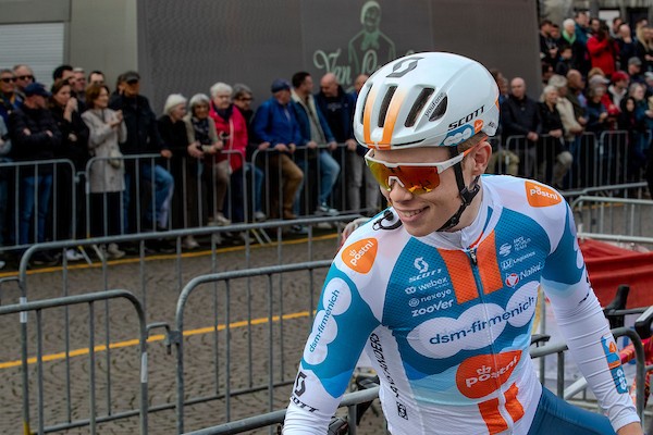 Tour door Nederlandse bril: Groenewegen en debutanten imponeren