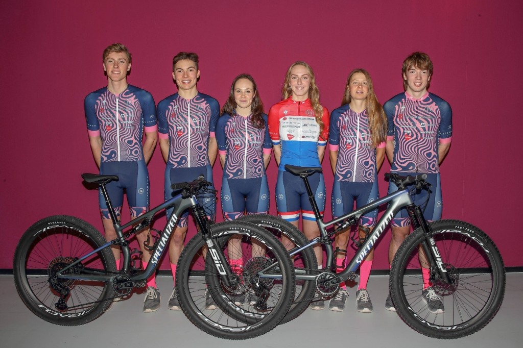 Stappenbelt Specialized Racing zet in op toekomst